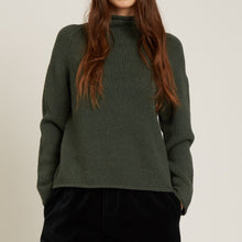 Charger l'image dans la galerie, Naif Amaris Sweater Forest Green
