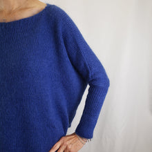 Load image into Gallery viewer, Neirami Boxy Sweater Blue