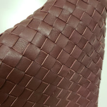 Charger l'image dans la galerie, Risa Zar Woven Bag Burgundy