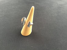 Load image into Gallery viewer, Lorin Hesse Oval Ring