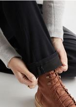 Charger l'image dans la galerie, DU/ER Fireside Denim Girlfriend Washed Black