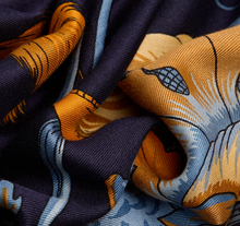 Charger l'image dans la galerie, Inoui Editions Square 100 Rococo Navy Blue