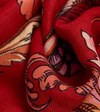 Load image into Gallery viewer, Inoui Editions Scarf 55 Rococo Red