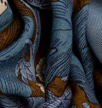 Load image into Gallery viewer, Inoui Editions Scarf 70 Histoire Blue