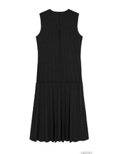 Load image into Gallery viewer, JNBY Tiered Pleated Dress Black