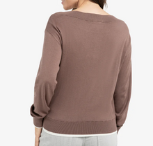 Charger l'image dans la galerie, YAYA Boatneck Sweater Brown with White Edge