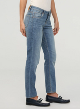 Charger l'image dans la galerie, Du/er Performance Denim Girlfriend Jean Blue Ash