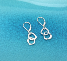 Charger l'image dans la galerie, Orange Avocado Petite Entwined Fine Silver Link Earrings