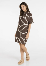 Charger l'image dans la galerie, YAYA Printed Dress with Polo Collar Chocolate Brown