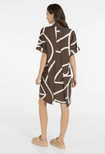 Charger l'image dans la galerie, YAYA Printed Dress with Polo Collar Chocolate Brown