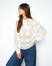 Charger l'image dans la galerie, Mos Mosh Tamlyn Lace Blouse Ecru