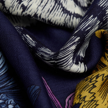 Load image into Gallery viewer, Inoui Editions Scarf 80 Gustav Navy