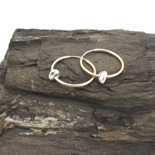 Charger l'image dans la galerie, Orange Avocado Silver Pebble and Gold Hoop Earrings