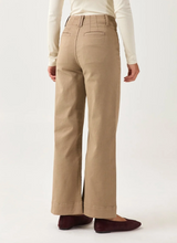 Load image into Gallery viewer, Du/er Flex Twill High Rise Trouser Deser Tan