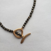 Charger l'image dans la galerie, SB Atelier Creative Boomerang Necklace Pyrite