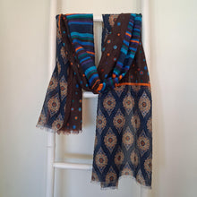 Charger l'image dans la galerie, Kemi Scarf Cotton Silk Brown Print