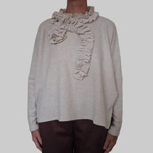 Charger l'image dans la galerie, Neirami Pullover with Ruffles Ivory