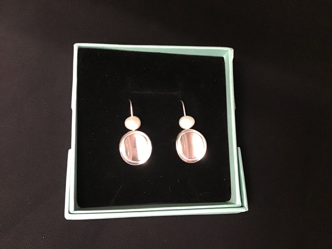 Lorin Hesse Pearl Top Drop Earring
