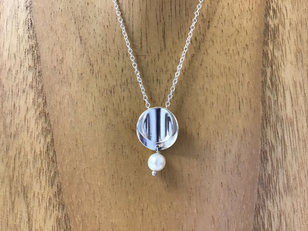 Lorin Hesse Pearl Necklace