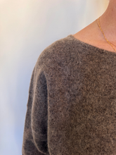 Load image into Gallery viewer, Des Petits Hauts Dora Boatneck Loutre
