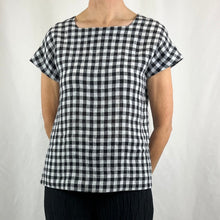 Load image into Gallery viewer, Ciera Top Crinkle Linen Black White Check
