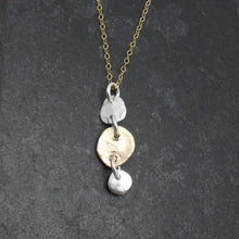 Charger l&#39;image dans la galerie, Orange Avocado Tri-Molten Pendant Necklace
