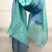 Load image into Gallery viewer, Kemi Scarf Ombre Blue
