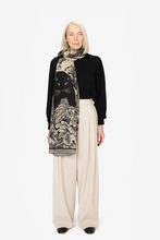 Load image into Gallery viewer, Inoui Editions scarf  90 Panthere Natural
