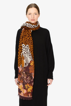 Load image into Gallery viewer, Inoui Editions Scarf 70 Mike Autumn
