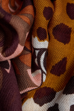 Load image into Gallery viewer, Inoui Editions Scarf 70 Mike Autumn
