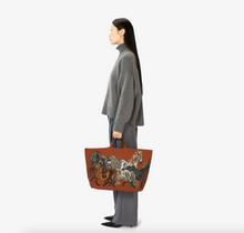 Load image into Gallery viewer, Inoui Editions Maxi Shopper Bag Western Brown
