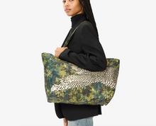 Load image into Gallery viewer, Inoui Editions Maxi Shopper Bag Mike Khaki
