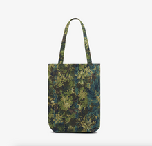 Load image into Gallery viewer, Inoui Editions Shopper Bag Mike Khaki
