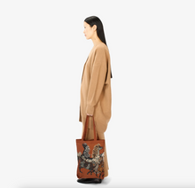 Load image into Gallery viewer, Inoui Editions Shopper Bag Western Brown
