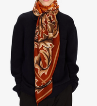 Charger l&#39;image dans la galerie, Inoui Editions Scarf 100 Leonard Orange
