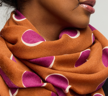 Load image into Gallery viewer, Princesse et Dragons Halo Scarf Caramel/Purple
