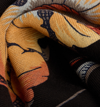 Load image into Gallery viewer, Inoui Editions Scarf 55 Rococo Navy
