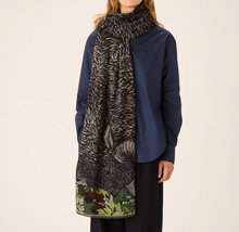 Load image into Gallery viewer, Inoui Editions Scarf 100 Walter Khaki
