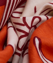 Charger l'image dans la galerie, Inoui Editions Scarf 100 Vague Orange
