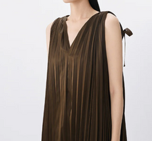 Load image into Gallery viewer, JNBY Pleated Dress Brown
