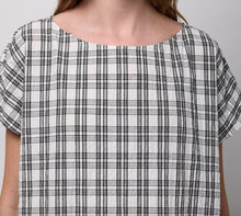 Charger l'image dans la galerie, Neirami Long Wide Dress Black and White Check
