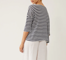 Charger l'image dans la galerie, Naif Seina Sweater Navy White
