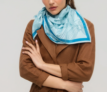 Charger l'image dans la galerie, Princesse et Dragons Rivoli Scarf Blue
