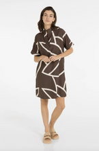 Charger l'image dans la galerie, YAYA Printed Dress with Polo Collar Chocolate Brown
