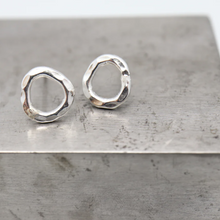 Charger l'image dans la galerie, Orange Avocado Silver Freeform Link Studs (192/193)
