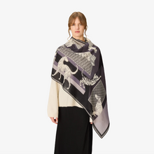Load image into Gallery viewer, Inoui Editions Scarf 70 Les Cheris Black
