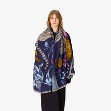 Load image into Gallery viewer, Inoui Editions Scarf 80 Gustav Navy
