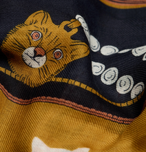Load image into Gallery viewer, Inoui Editions Scarf 70 Collectionneur Duck Blue

