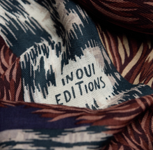Load image into Gallery viewer, Inoui Editions Scarf 100 Ours Navy
