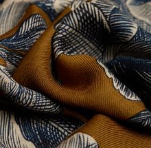 Load image into Gallery viewer, Inoui Editions Square 100 Arboris Golden Brown
